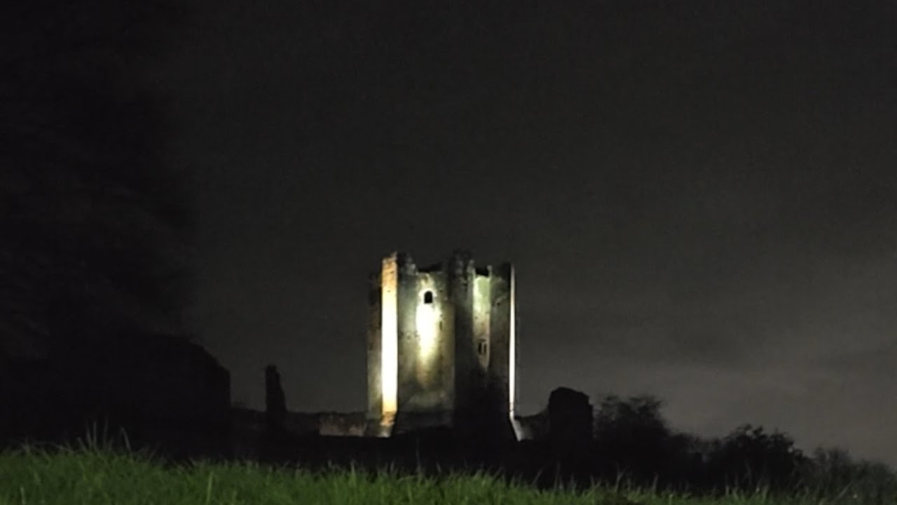 Live - Conisbrough Castle & Town Tour 