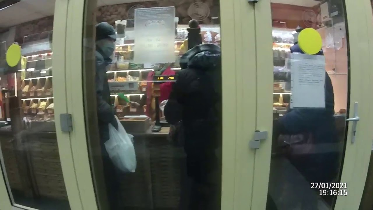 Тунеядцы Беларуси. Прикассовый бомж-наедушник