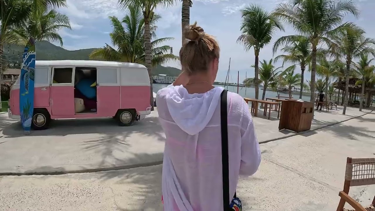 Вьетнам. Нячанг. Marina beach club.  Nha trang