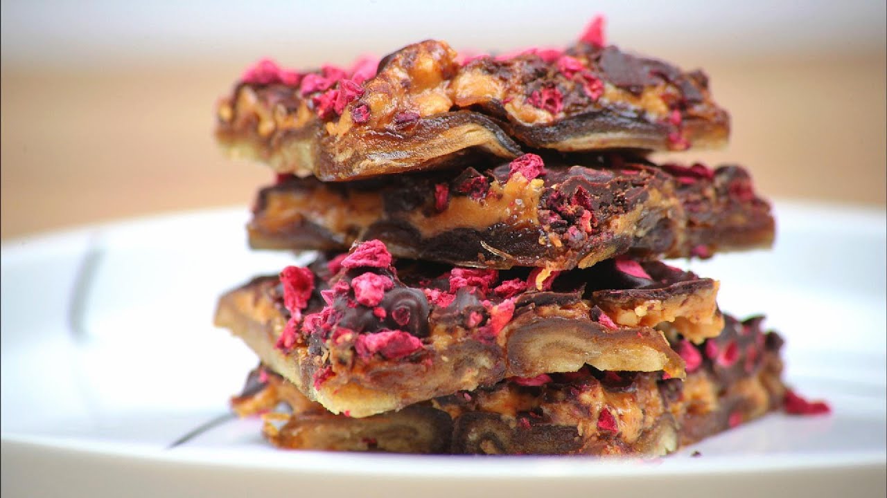 Viral Date Bark Recipe | Easy, Healthy & Delicious Snack Idea!