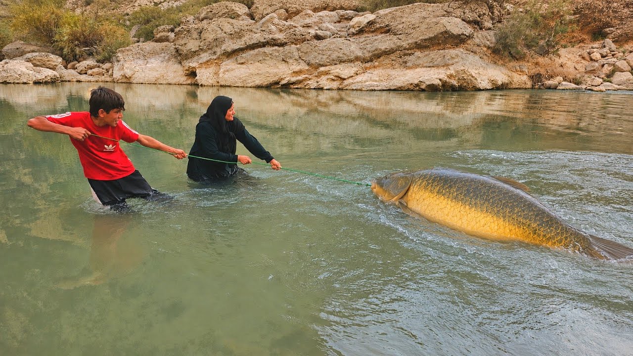 😱🐟 Catching a Giant Fish & Crossing a Dangerous Bridge! 🐑🌊 An Epic Day in Nomadic Life