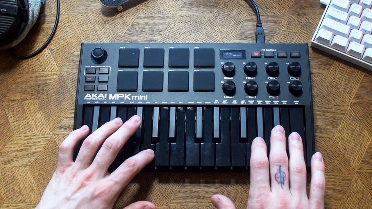 Eminem - Without Me (Synth Cover Akai MPK Mini MK3)
