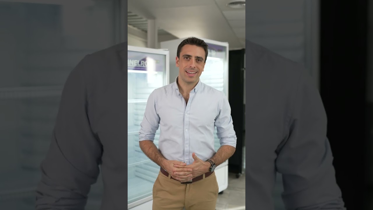 Inelro | Línea de Exhibidoras Verticales