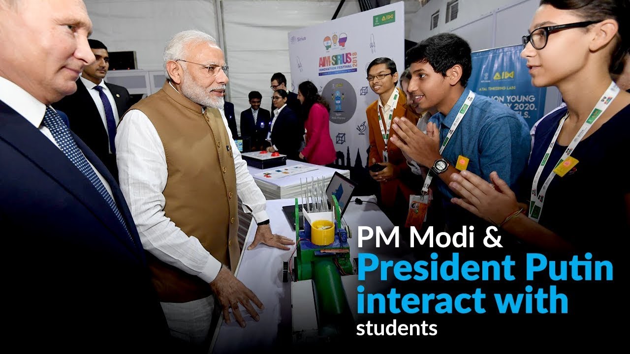 PM Modi & President Putin interact with students