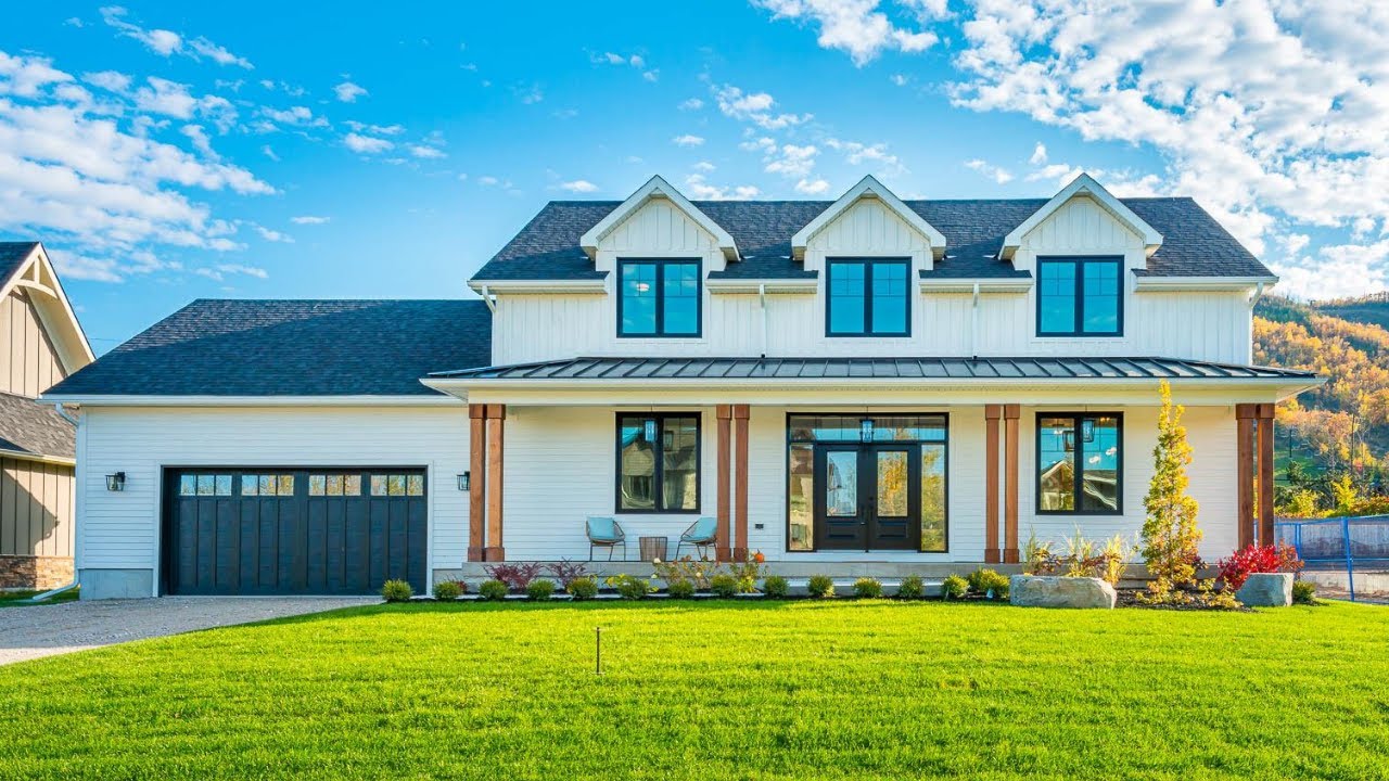 Home Tour: Custom Two-Storey Modern Farmhouse