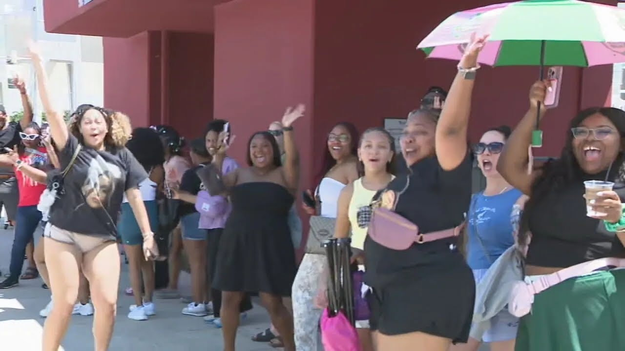 Thousands of fans descend on downtown Atlanta for dueling Beyoncé, ATEEZ concerts