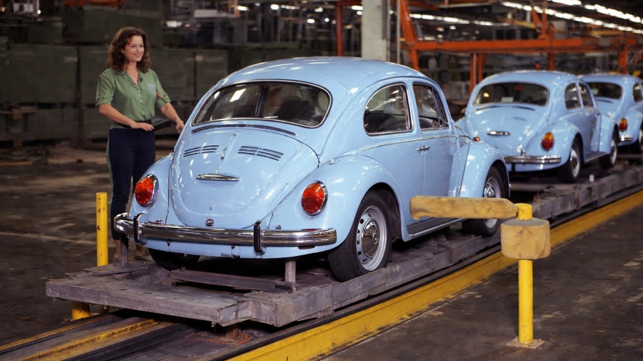 Cómo se ensamblaban los autos Volkswagen hace 60 años | Regreso en el tiempo