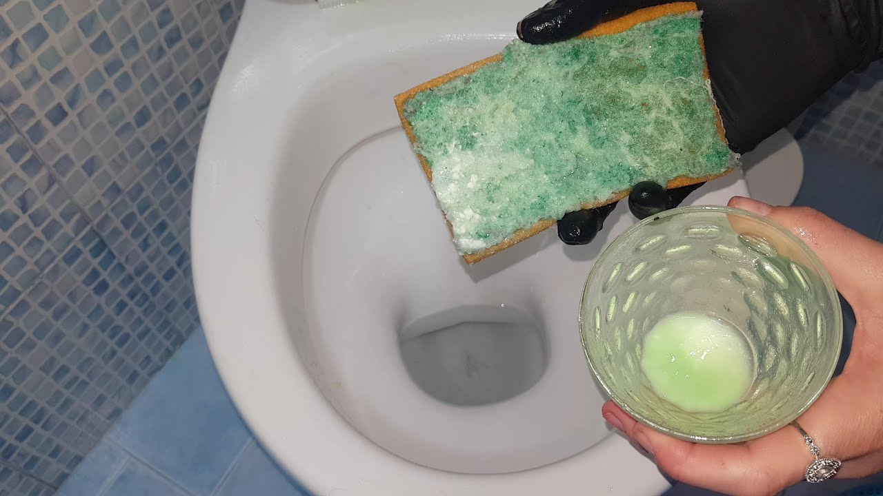 Come pulire e smacchiare il WC con RIMEDIO NATURALE