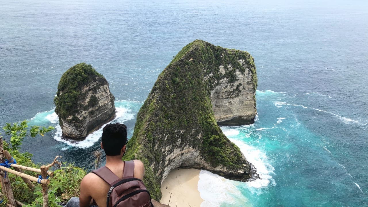Climb Down To Kelingking Beach Nusa Penida ( Uncut Gopro Video )