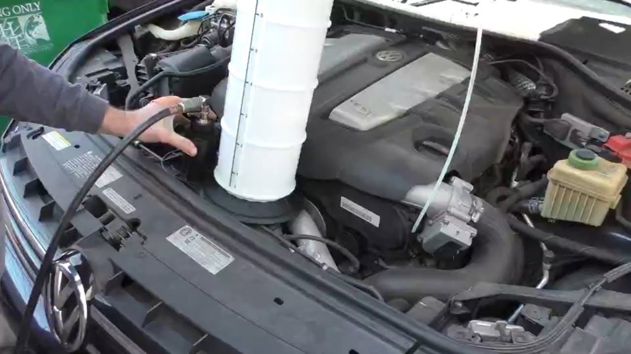 2012 VW Touareg Vacuum  Oil Change and Broken Coolant Line