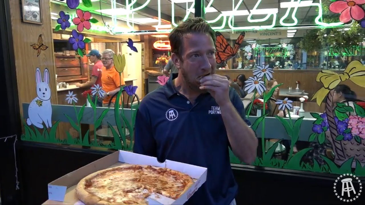 Barstool Pizza Review - Little Vincent's (Huntington,NY)