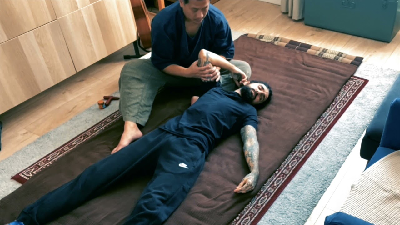 HE FIXED THAT WHOLE ARM PROPER - #ASMR #MASTER #TCK TAO CHI KAI