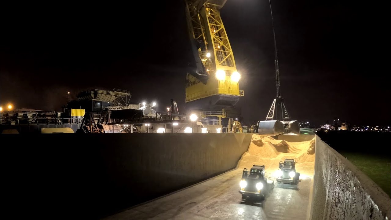 Vaart van Werkendam naar Rotterdam Waalhaven om vandaag nog te lossen.
