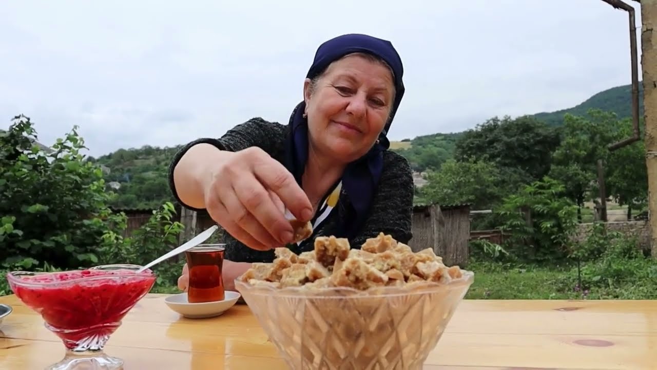 The best walnut candy recipe in the village! Traditional sweet of Azerbaijan!