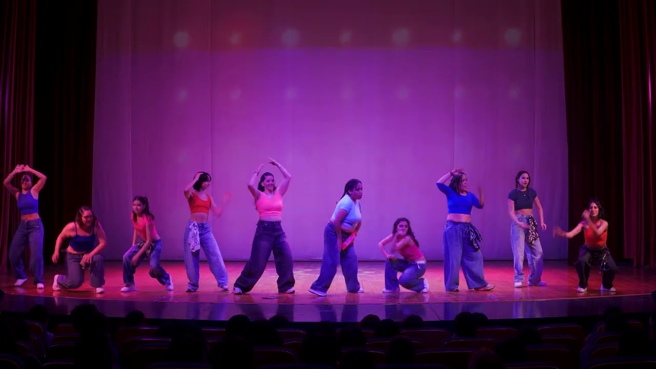 SHOW ESCUELA MEDIO AÑO 2025 - Malena RCC Reggaetón