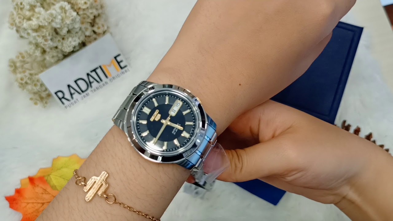 Seiko 5 Black Dial Silver Stainless Steel