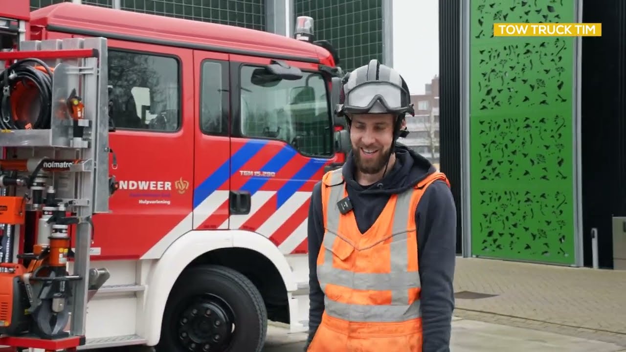 AUTO OPEN KNIPPEN! | EEN DAGJE BIJ DE VRIJWILLIGE #BRANDWEER !