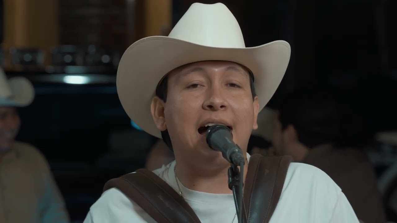 Sin Mi Le Va Mejor - Nueva Marca (Video Oficial)