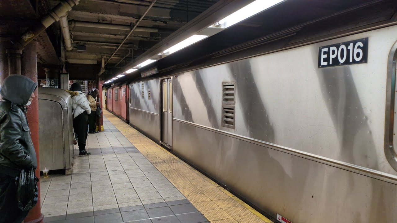 NYC Subway: R134-R33WF-Signal Dolly Tranfer Train at 96 St