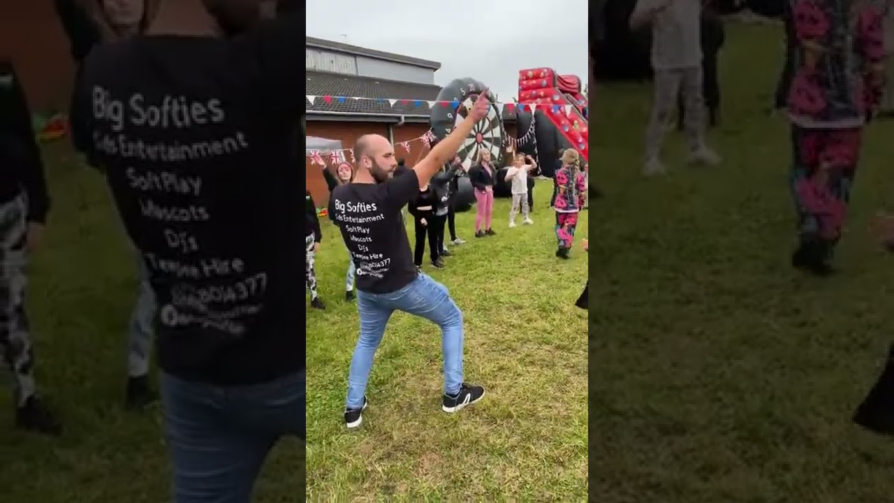 Party in the Park,  Hillside Avenue, Huyton. Live stream 9