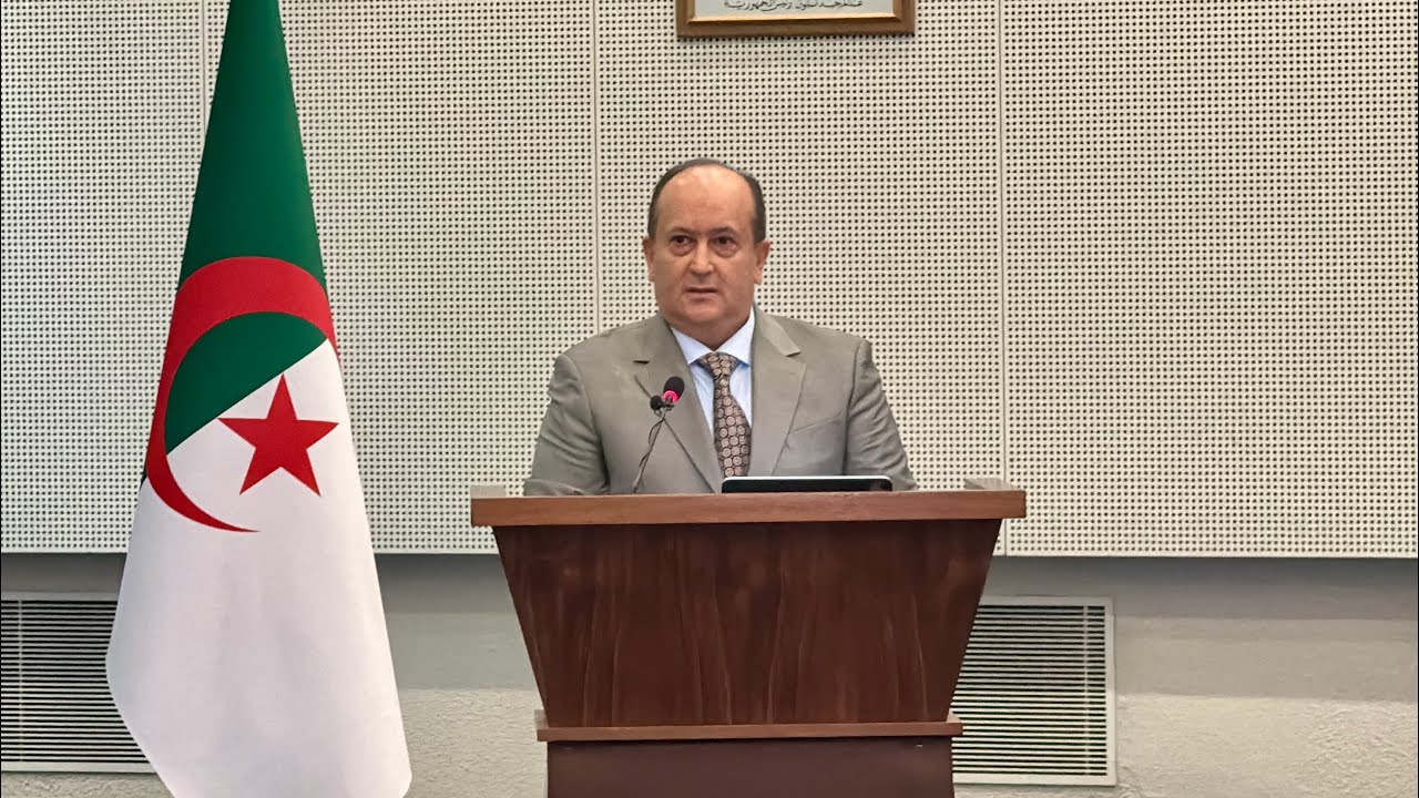 معرض التجارة البينية الافريقية: الوزير الأول بالنيابة يشرف على حفل استقبال على شرف الجالية الوطنية 