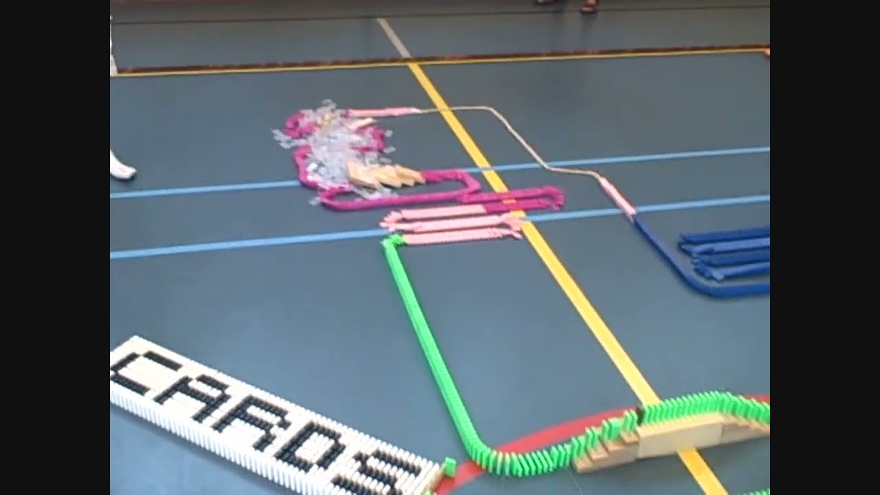 DDT 2010 - Impossible Domino - 15.000 dominoes - Falldown