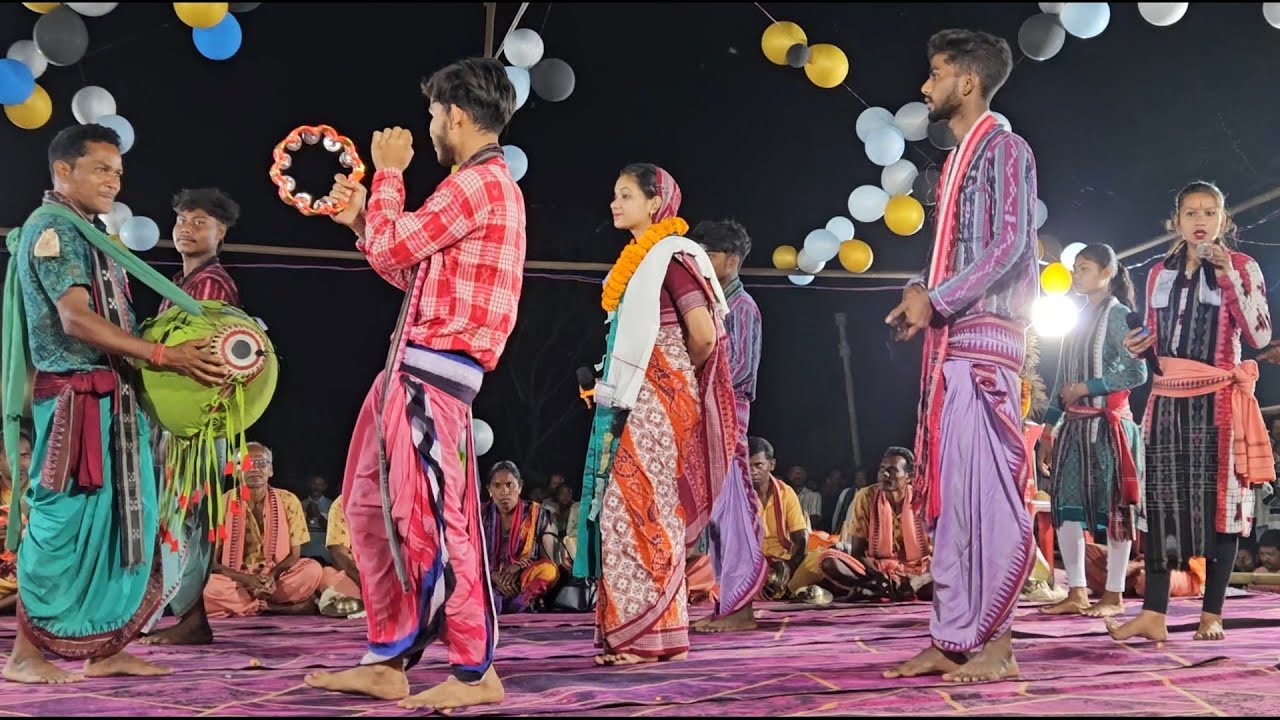 सुनीता साहू -:- त्रेतायुग रे अयोध्या नगरे राजा घरे----। बैठकी कीर्तन -:- अताबीरा कोलेज छक (उड़ीसा) ।