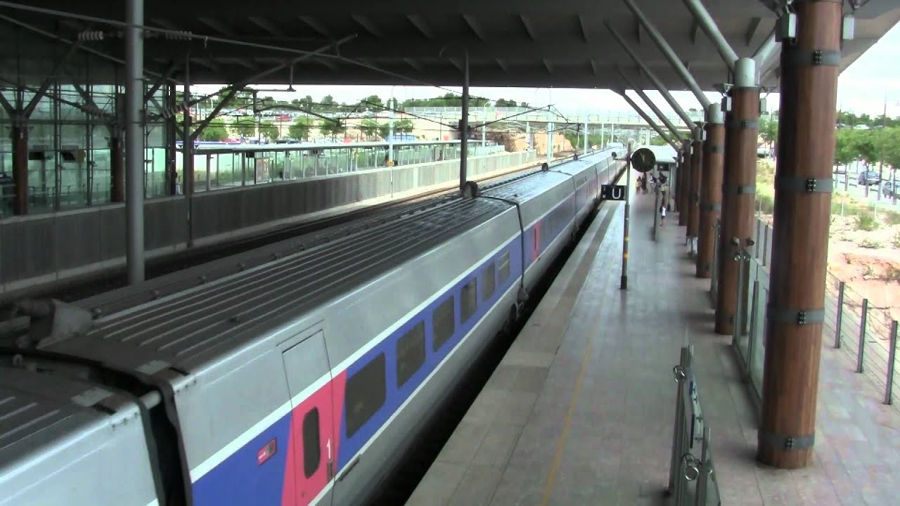 Trains en Gare d'Aix TGV