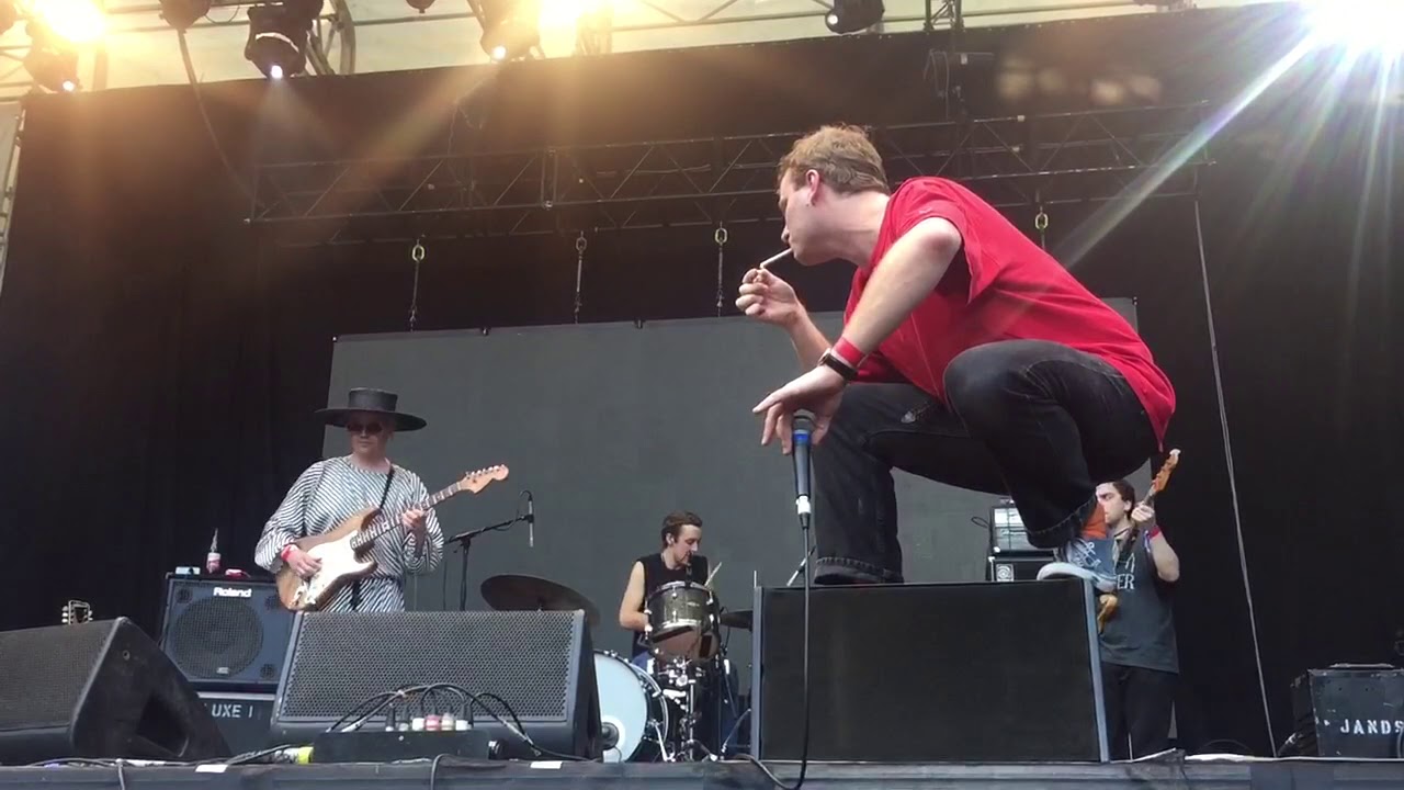 Chamber Of Reflection - Mac Demarco (Live)