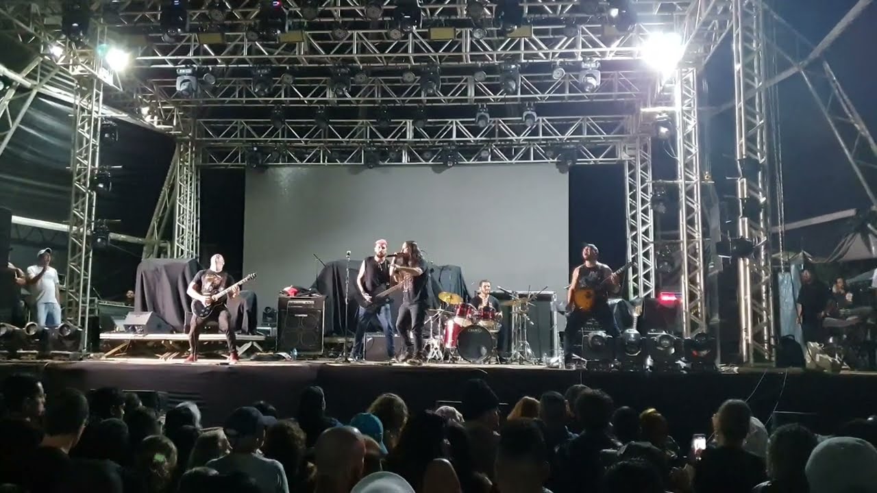 Azzarok - Pay with Blood (ao vivo no MotoFest)