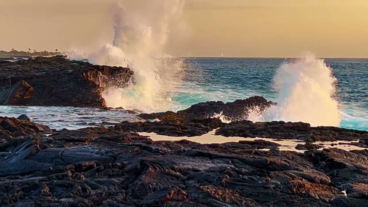 Waiting for Big Waves at OTech 5 of 5 - Island Horizon Videos 2089