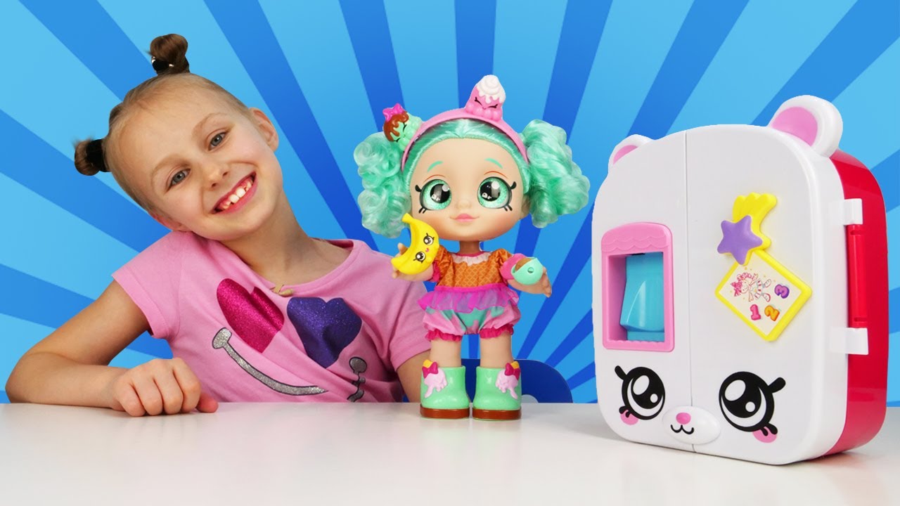 Веселые игры с куклами Kindi Kids - Игрушки устраивают вечеринку! Видео про игрушки для девочек