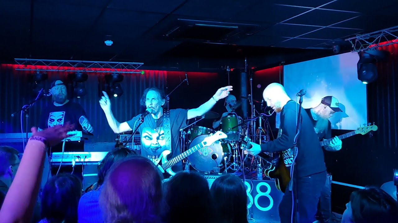 Space live - Disco Dolly. Ayr (25 March 2023) @SpaceTheBandDotCom