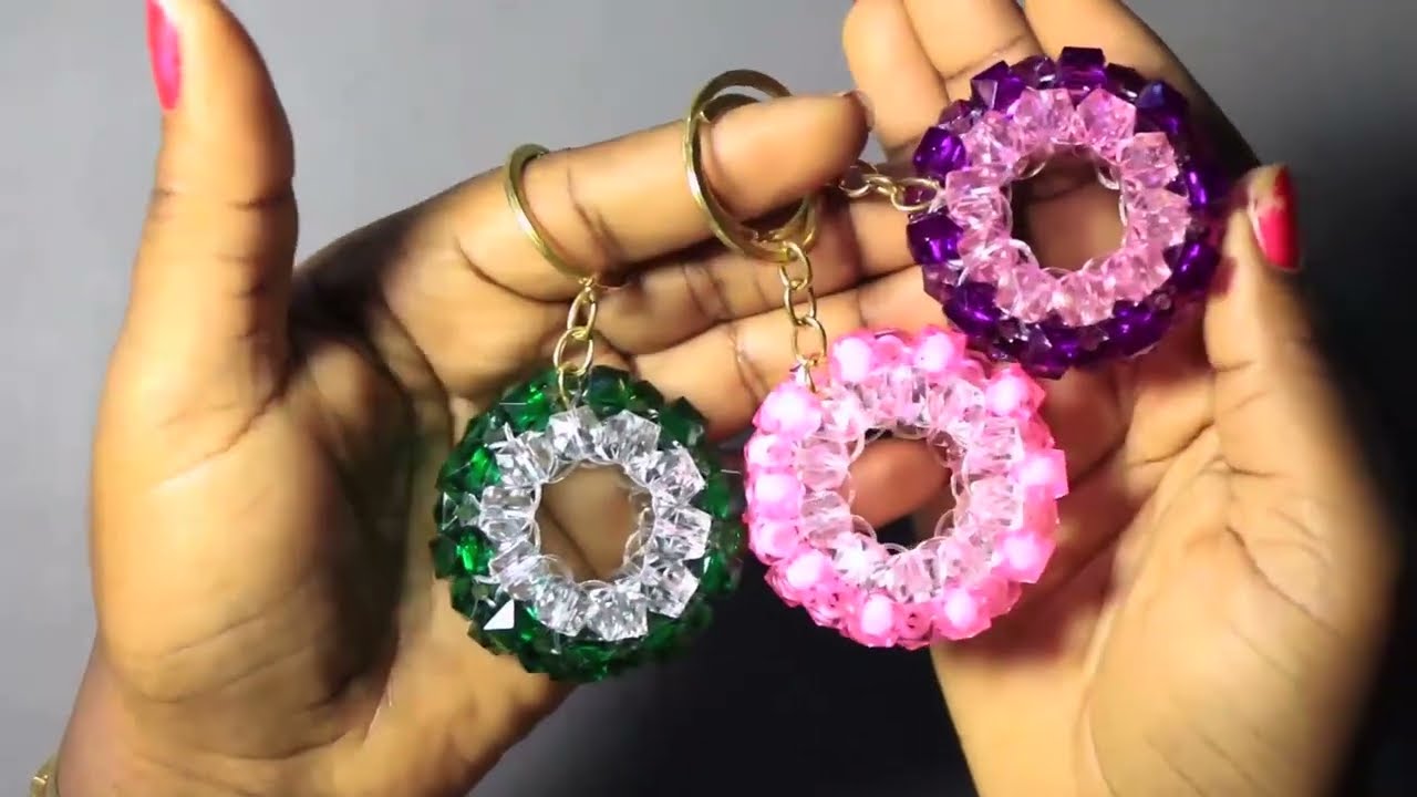 How to make a Round Keychain - Easy Craft to make at Home with Beads #diycrafts #howto