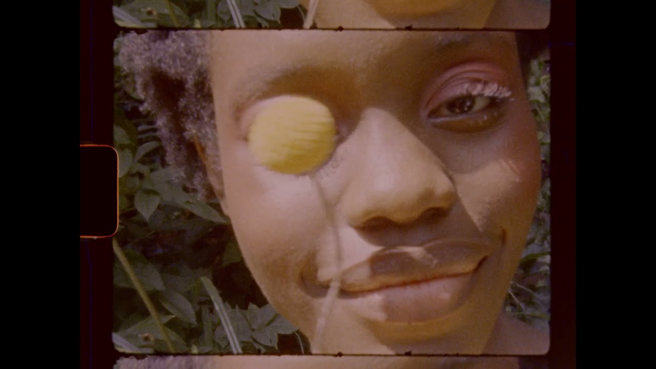 Secret Garden - Fashion Editorial on Flanelle Magazine by Nici + Karin