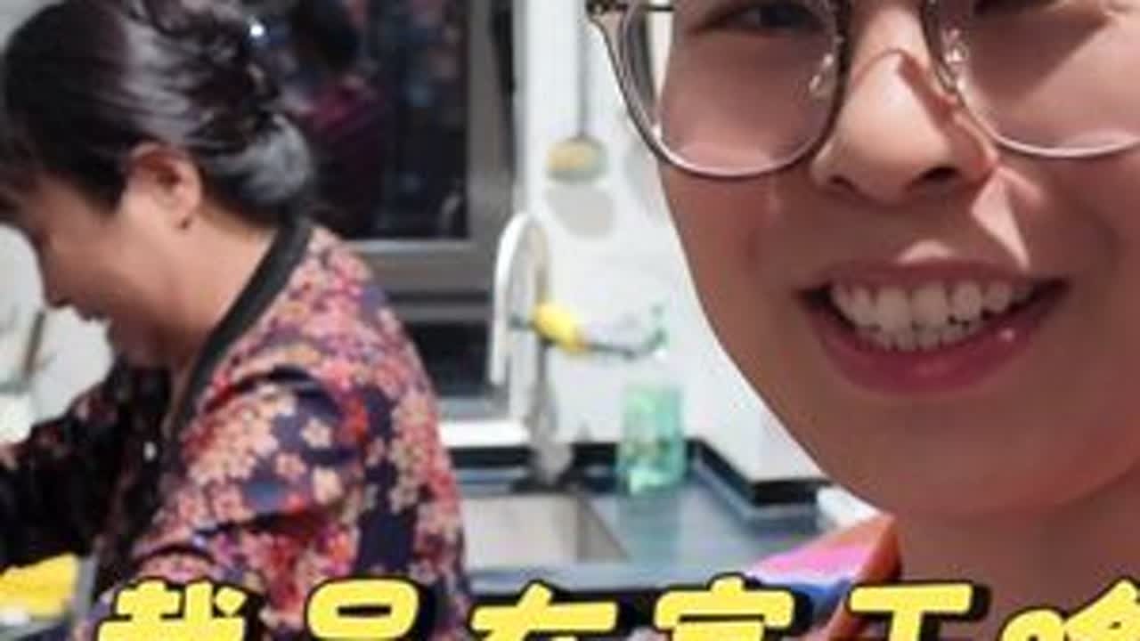 裁员在家每天跟婆婆忙的不亦乐乎，烤羊排做的越来越成功 #裁员 #热门话题热点榜🔥 #家 #家庭日常
