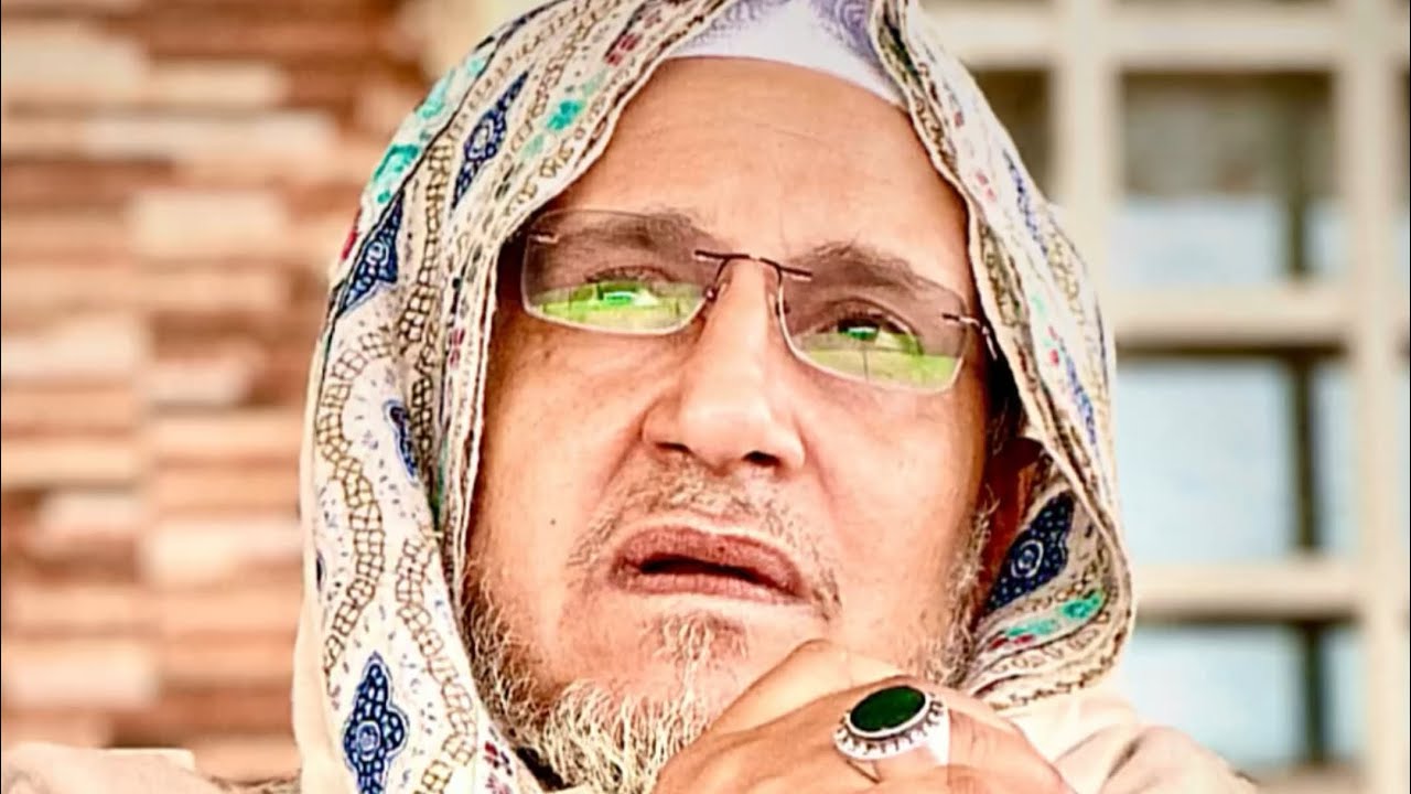 واقف على بابك الهايم ناديت والحال مكروبِ كلمات الحبيب صالح بن محمد باعش