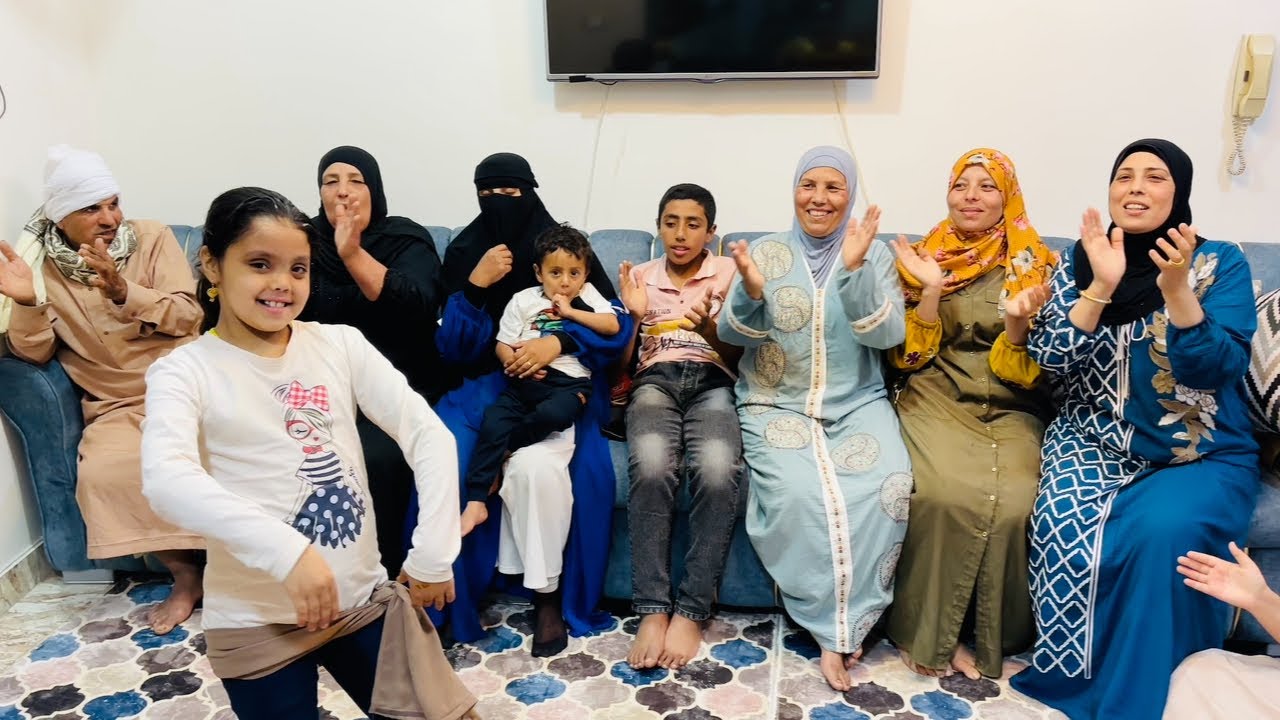 فرحتي كملت بوجود اخواتي جمبي في خطوبه ابني وجهزتلهم الحلو كله أنا وحمليه والفرحه كانت ماليه البيت🥰🥰