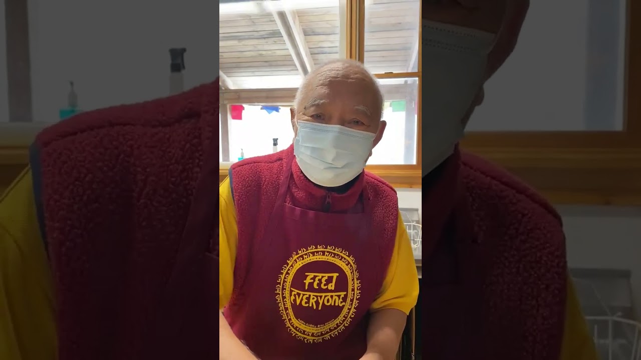 Ven. Khenpo Tsewang Dongyal Rinpoche Making Losar Khapse!