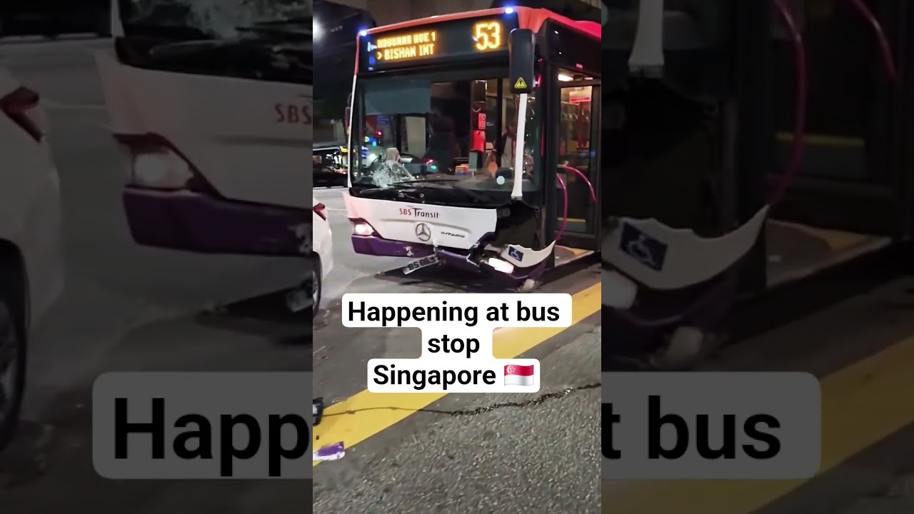 Happening at bus stop Singapore 🇸🇬#fblifestyle #reelsviralシ #viral #news #accident