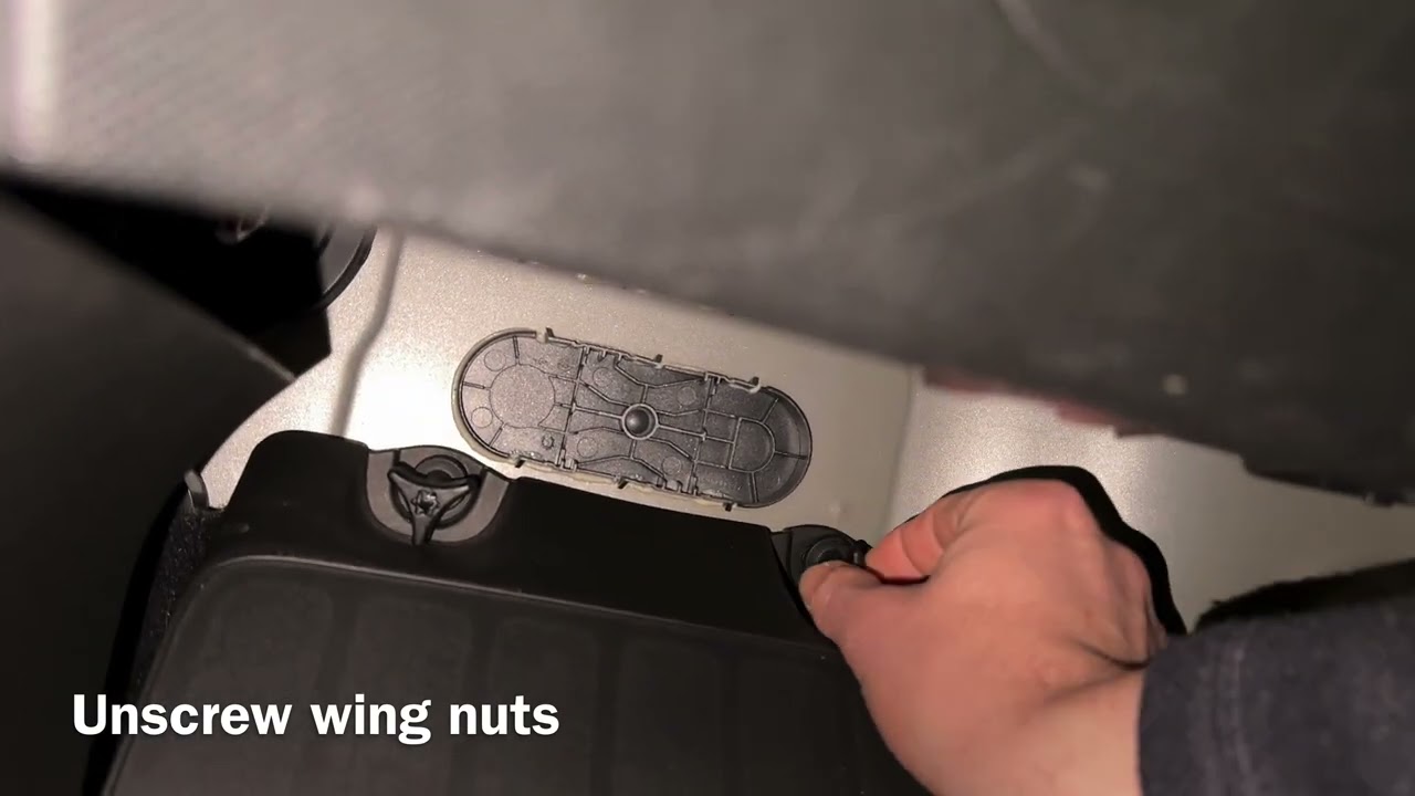 Where to find your Vehicle tool kit Smart ForTwo DIY