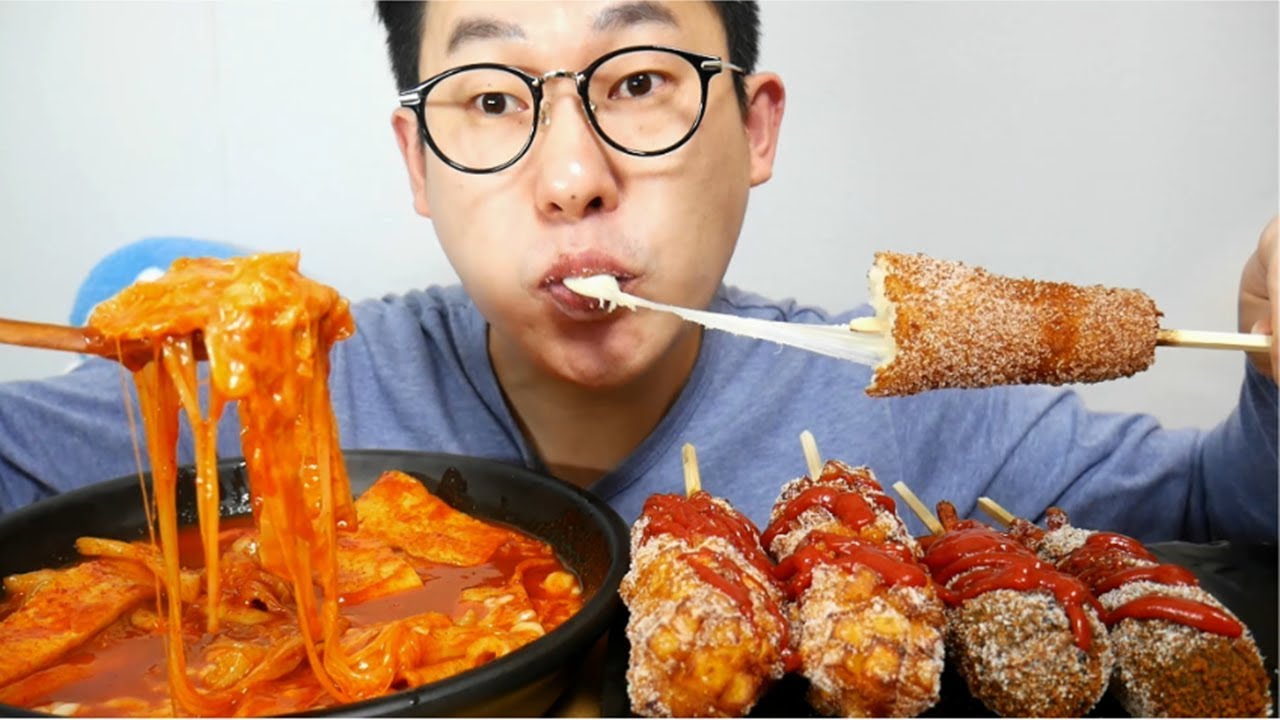 이조합이구나..[[매운국물떡볶이에치즈넣고 명랑핫도그5개]]먹방 Real Sound Mukbang Eating Sound