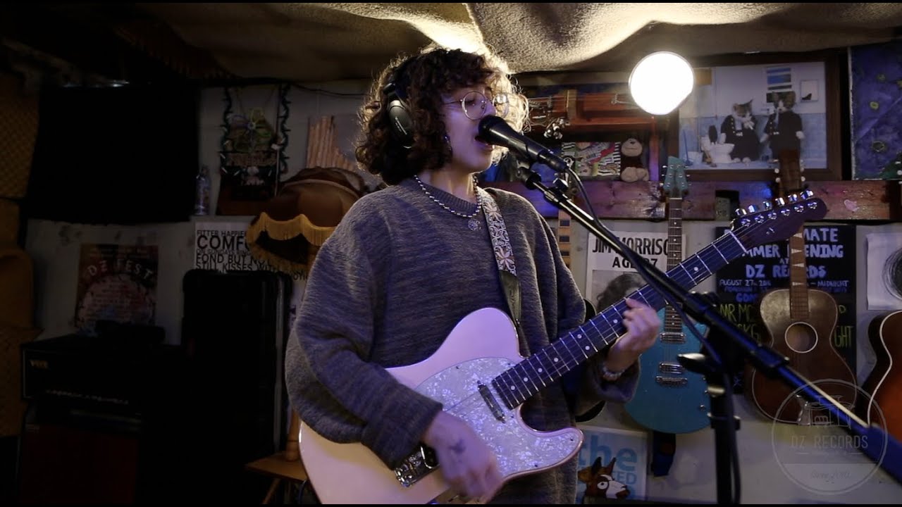 Loser by Sunday Cruise (Live at DZ Records)