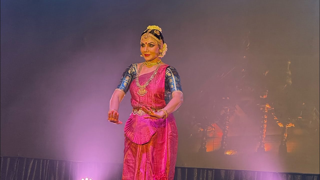സിനിമാതാരം ആശ ശരത് കണ്ണൻ്റെ തിരുനടയിൽ നൃത്തം അവതരിപ്പിച്ചപ്പോൾ🔥👌Guruvayoor ulsavam 2026