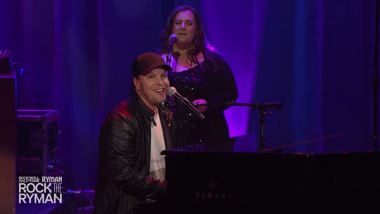 Gavin DeGraw performs Sam Cooke's 