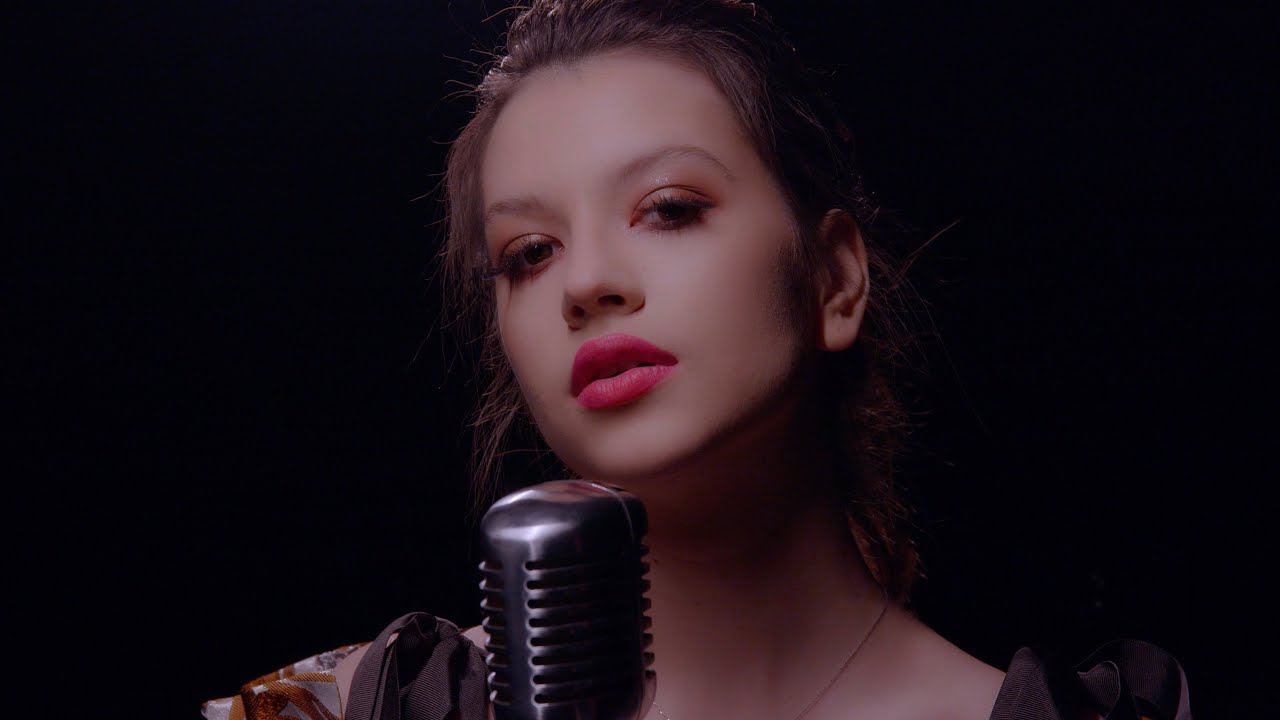 @CleopatraStratan - Vorba De Tine (Official Video)