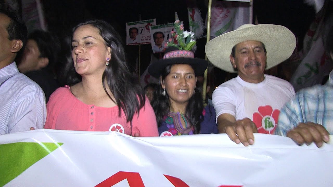 Vero Mendoza  canta con Chano Díaz Limaco la canción que le gustaba Arguedas en Ayacucho