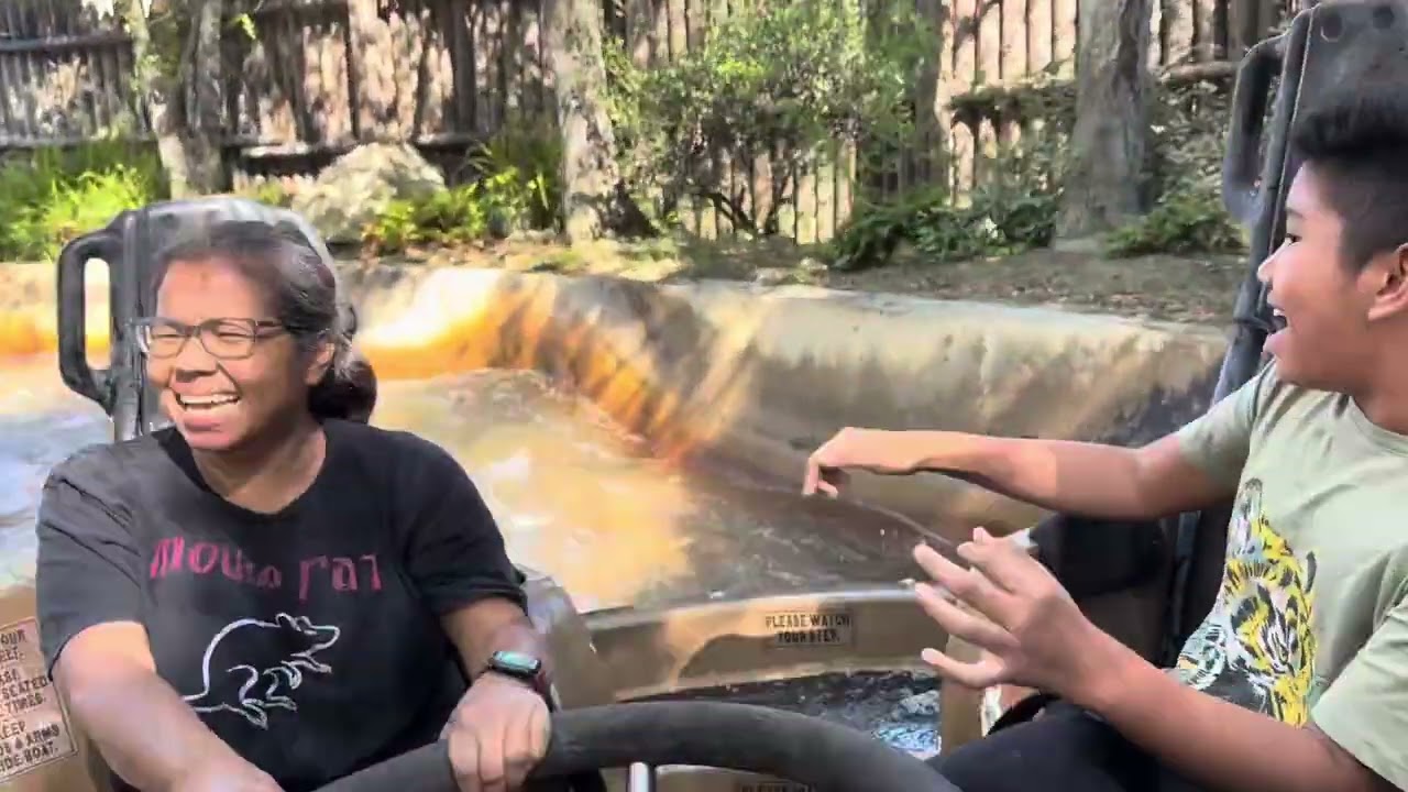 Knott’s shower 