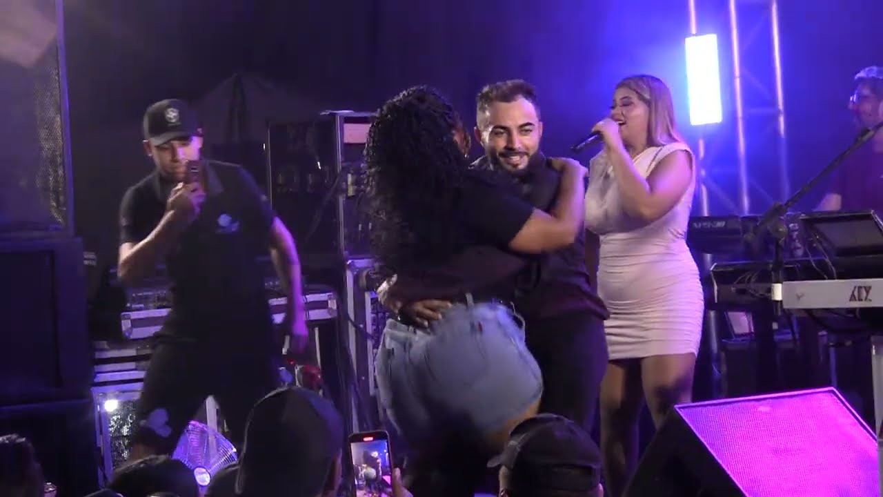 MULHERES  E RAPAZES FAZEM UM SHOW NO PALCO DO WASHINGTON BRASILEIRO EM BATALHA PIAUÍ 29/12/22