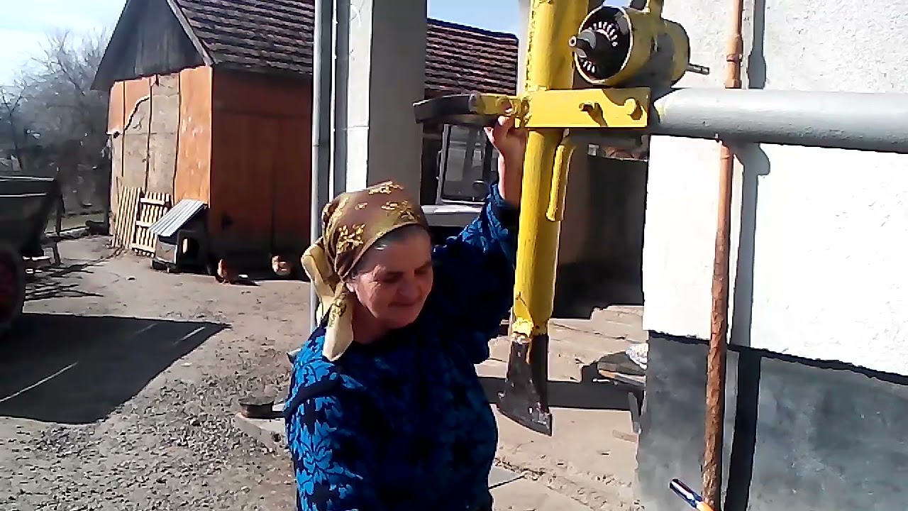 Колун заготівля дров на зиму